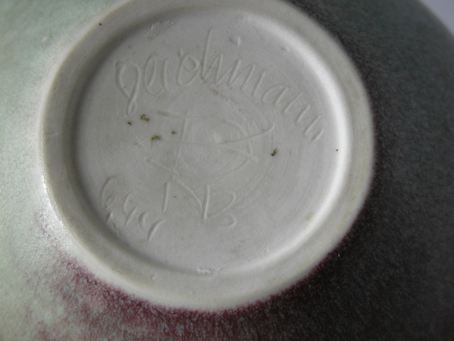 bottom of bowl, showing Deichmann signature
