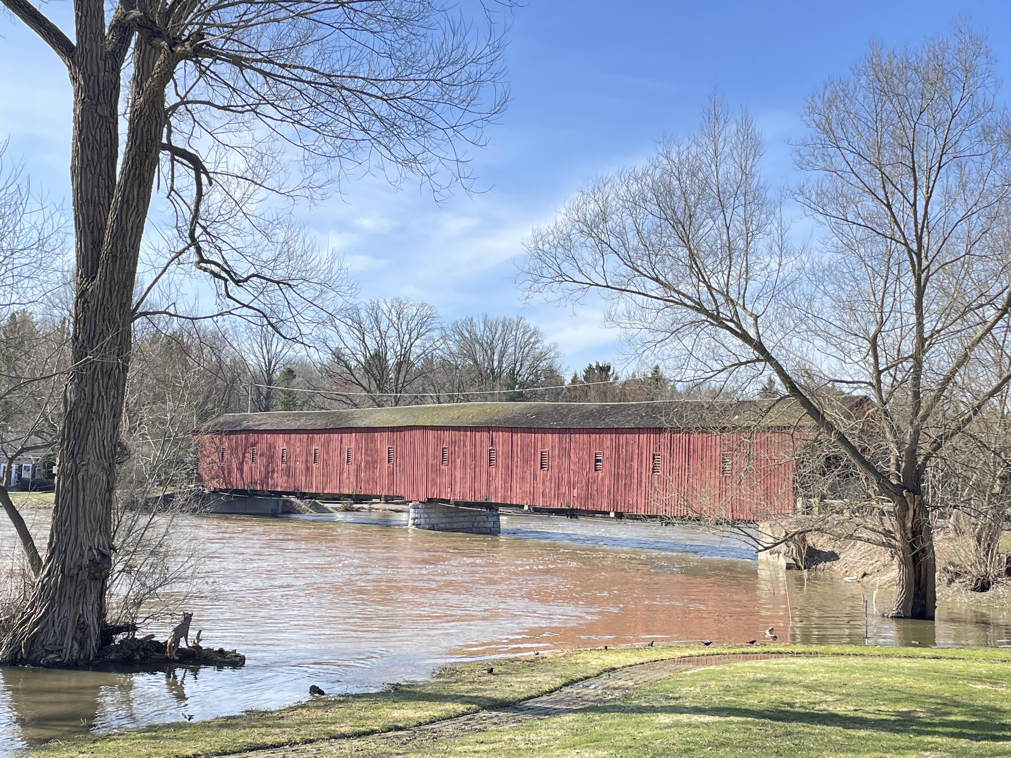 Covered Kissing bridge