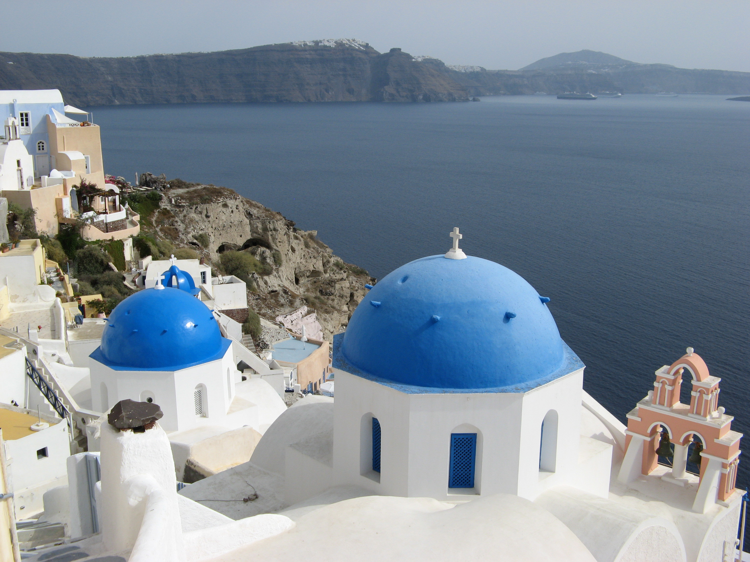 Oia, Santorini, Greece. © Anne Lindsey, 2008.