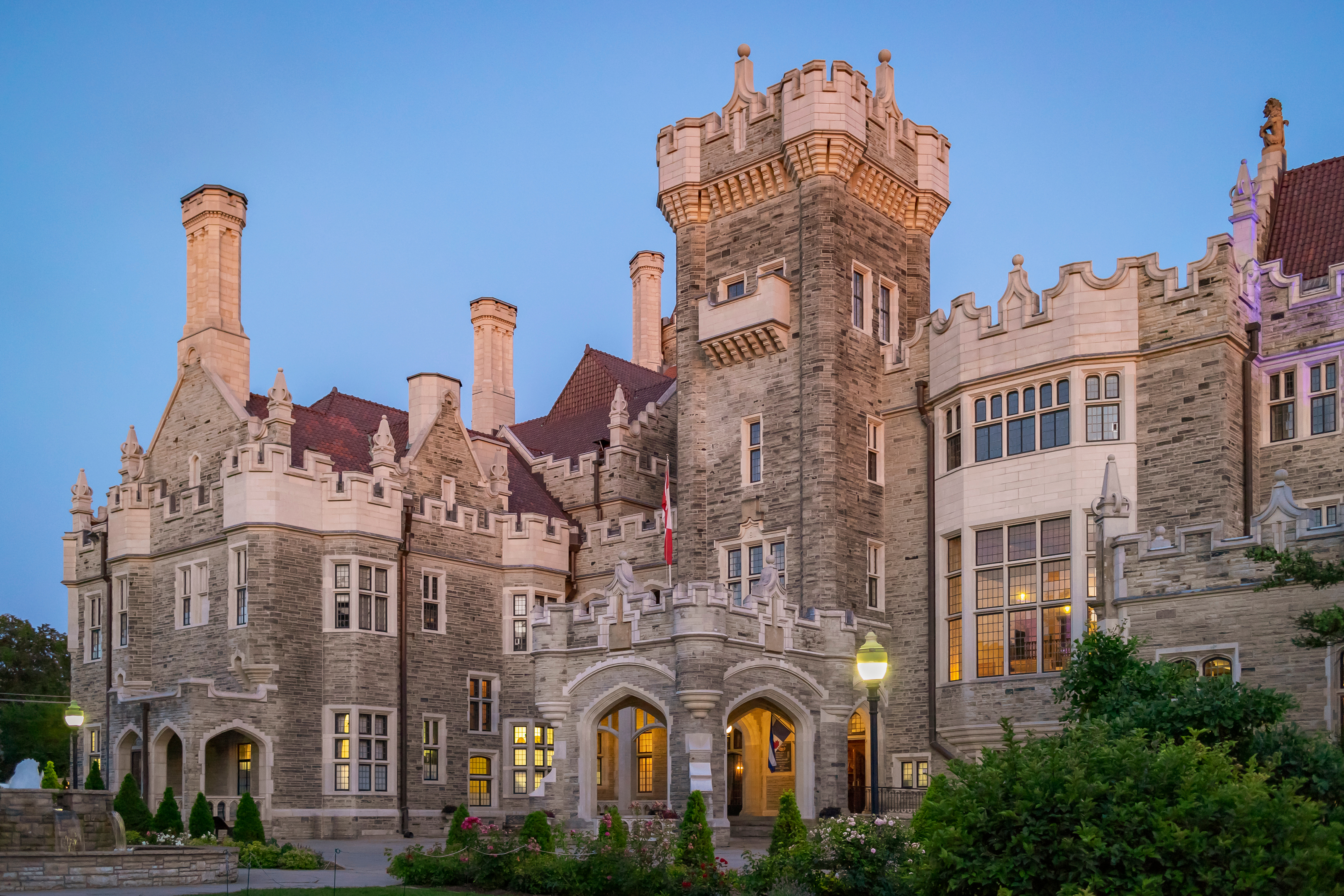Exterior image of Casa Loma