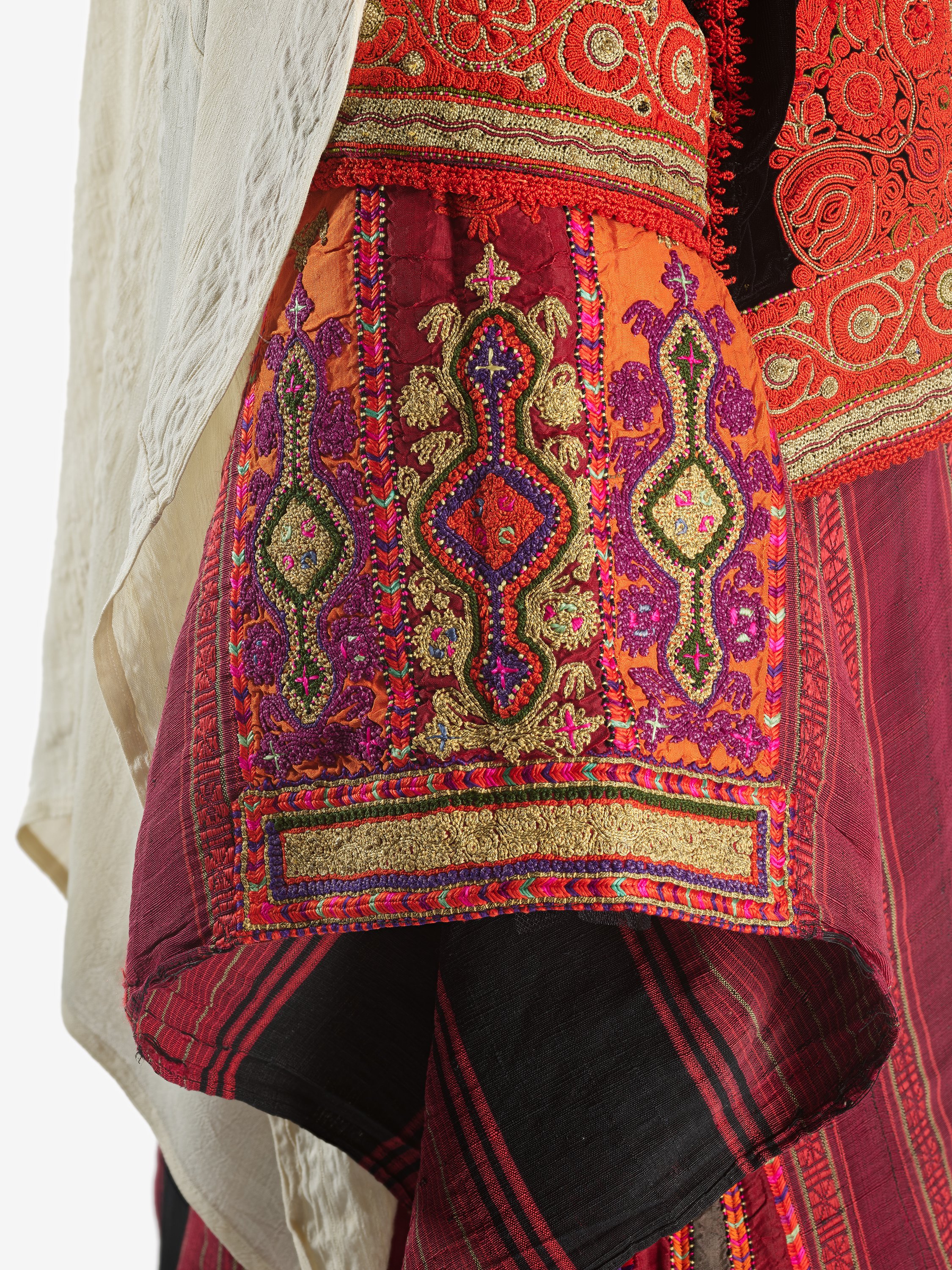 Bridal ensemble, 1910–1930, Bethlehem, Palestine. © ROM