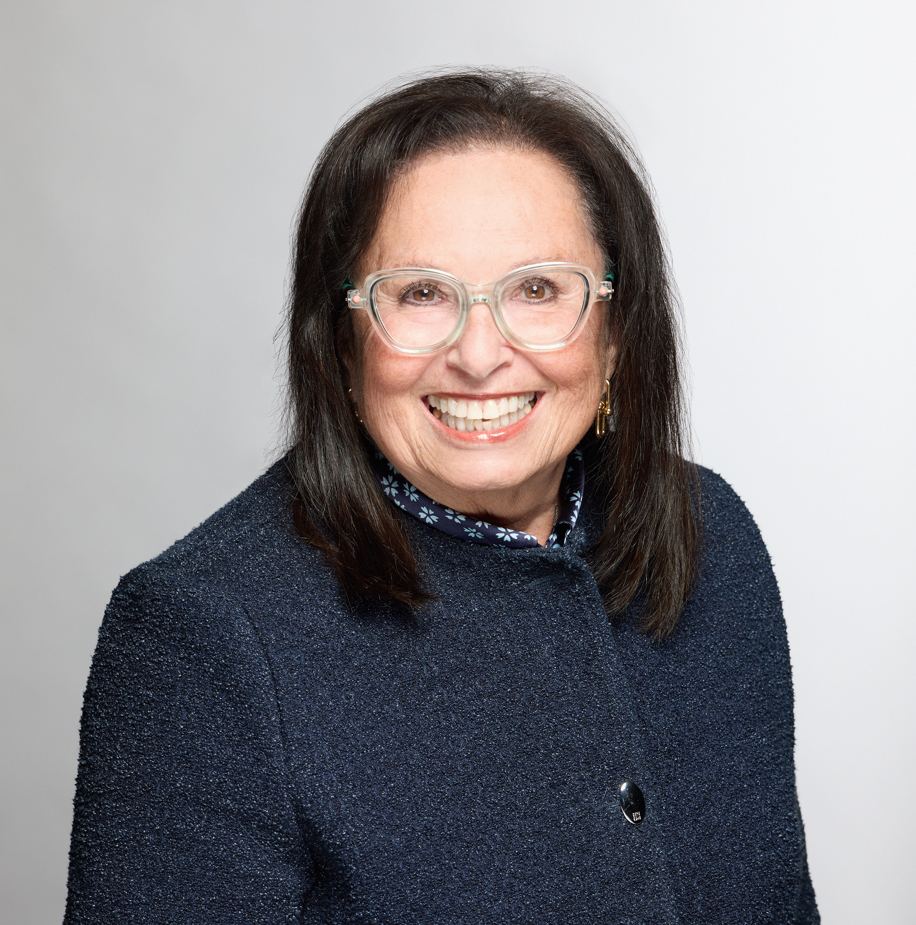 Leslie Gales headshot