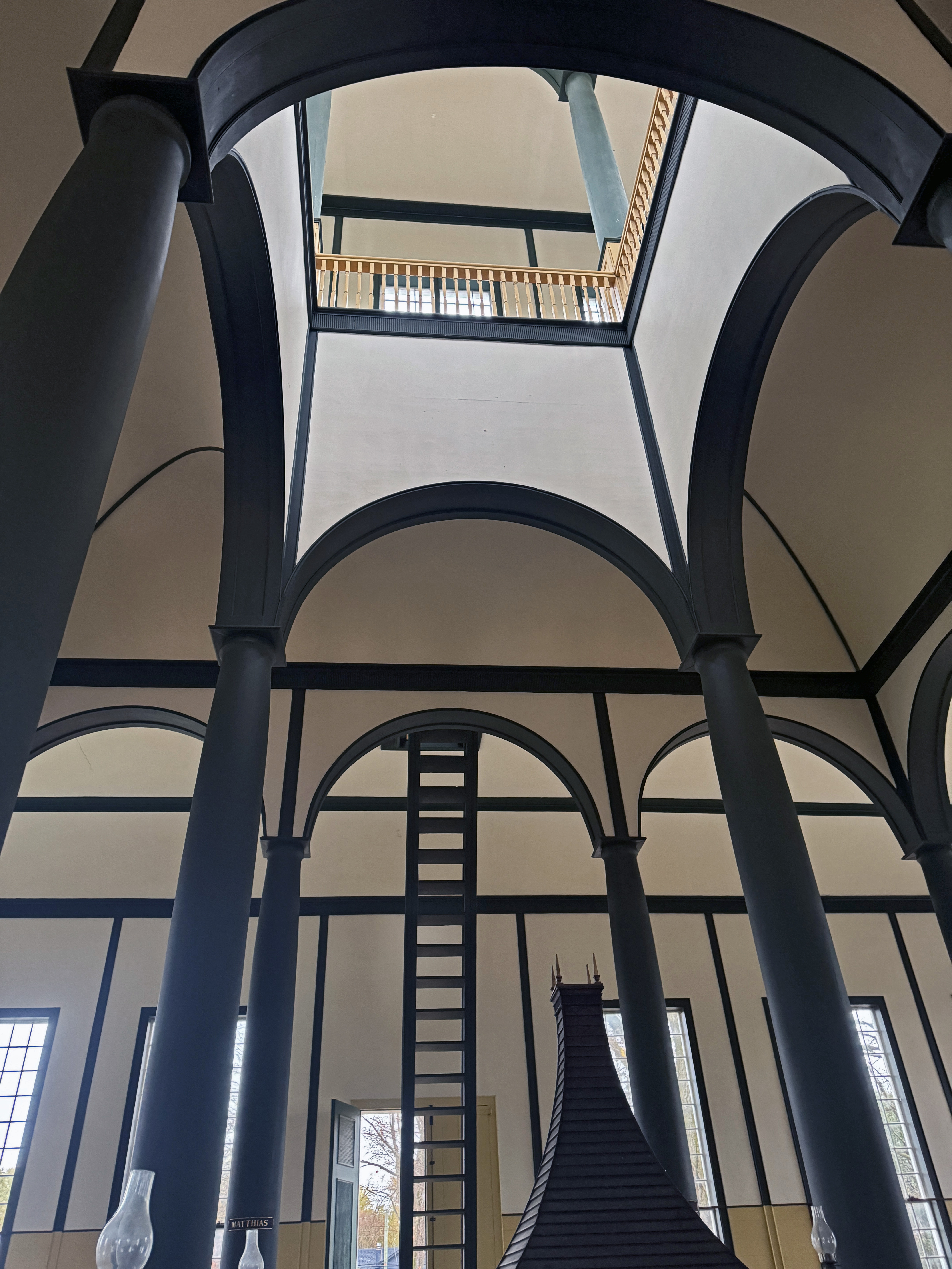 Sharon Temple Interior © Liz Campbell