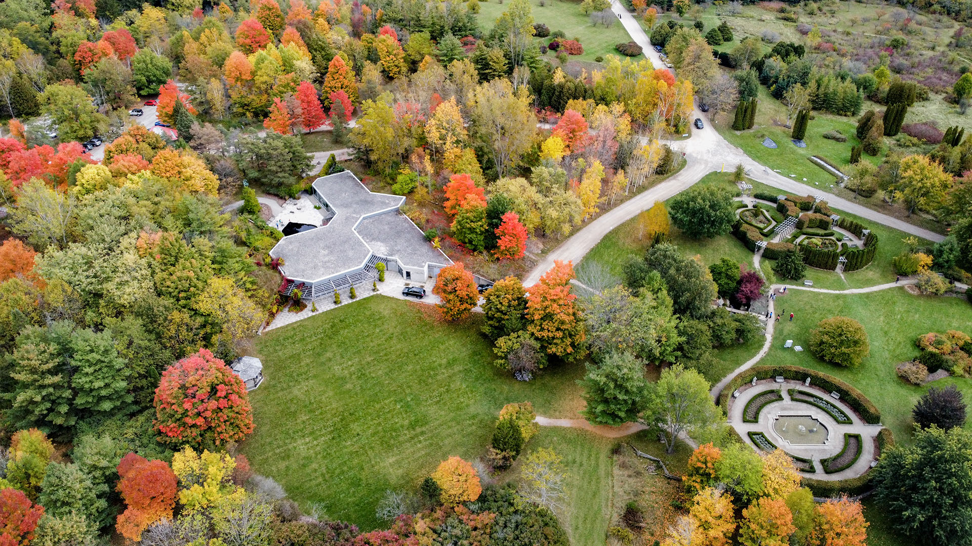 Arboretum centre west lawn park © Guelph Arboretum