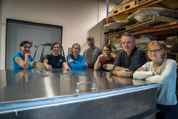 Cœur de rorqual bleu : emballé, scellé et prêt à être expédié en Allemagne grâce à l’équipe du ROM et de Research Casting International. Photo : Stacey Lee Kerr