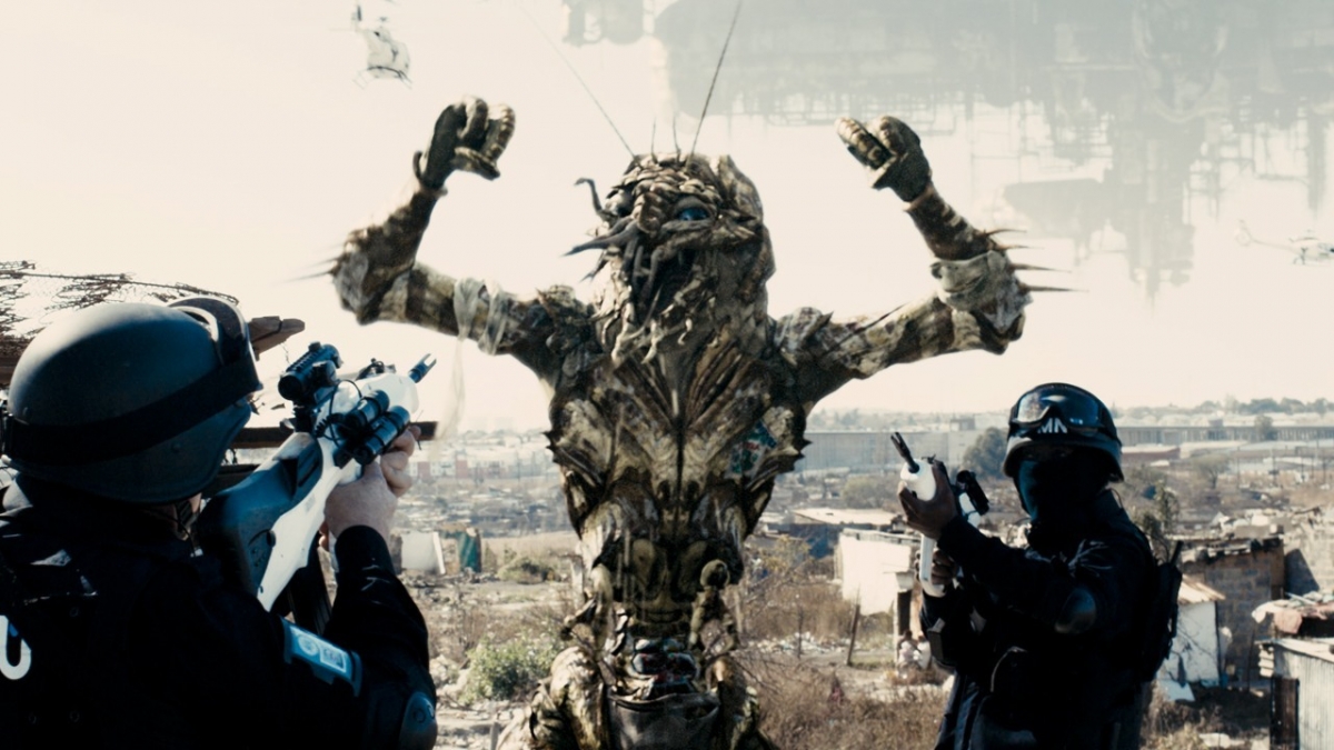 Image Credit: Director of Photography TRENT OPALOCH; Director NEILL BLOMKAMP. DISTRICT 9 image copyright TRISTAR PICTURES INC.