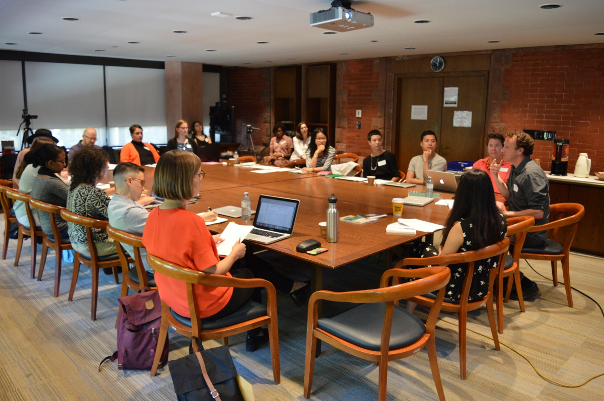 Oral History workshop in progress, University of Toronto (Photo: C. Barreto, 2016) a group sitting around the table