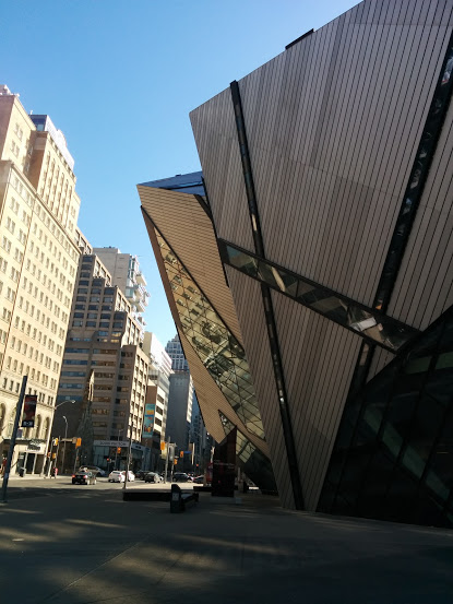 Photo of the outside of the ROM crystal