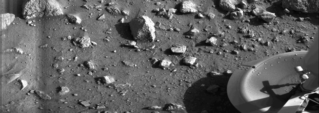 Prise par l’atterrisseur Viking 1 après s’être posé sur Mars, cette photo est la première à avoir été prise de la surface de Mars : le 20 juillet 1976.