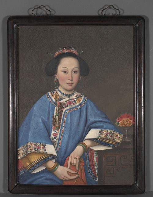 Portrait d'une femme avec une robe bleue