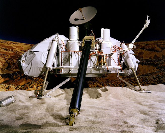 Model of NASA's Viking 1 & 2 lander