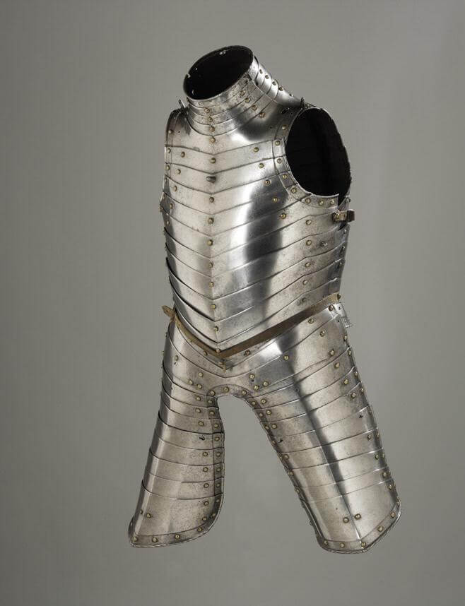 Anime cuirass, small garniture for battle.
