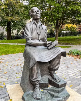 Dr Norman Bethune statue