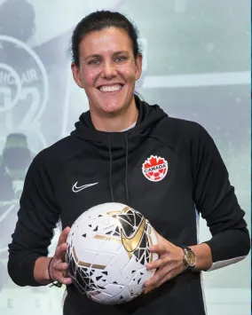 Christine Sinclair et Dwayne De Rosio, Crédit photo : Envision Sports and Entertainment