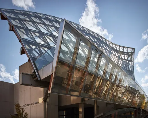 La façade vitrée de l'AGO.