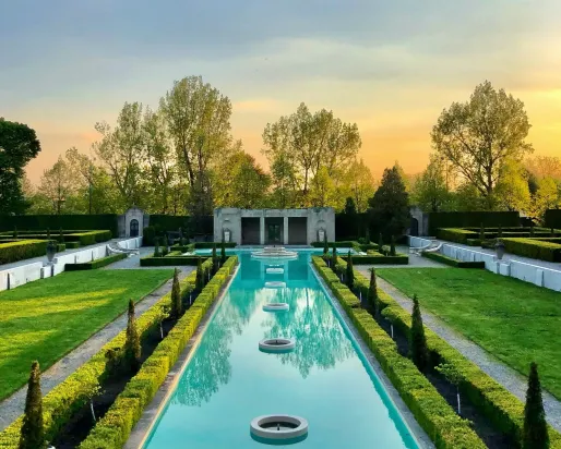 Parkwood teahouse formal garden 