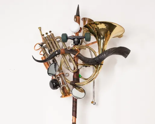 Dzikamunhenga 5, 2022 Mixed Media 170 x 92 x 67 cm 66 7_8 x 36 1_4 x 26 3_8 in