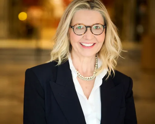 Sally Tindal Portrait Photo.