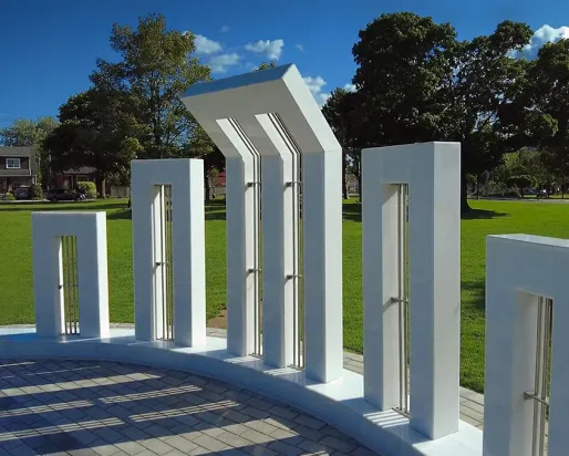 Monument de la Journée internationale de la langue maternelle, Dentonia Park, Toronto
