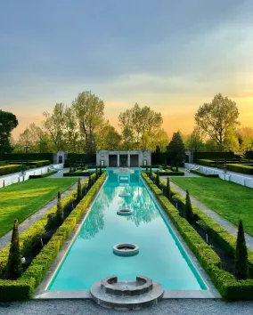 Parkwood teahouse formal garden 