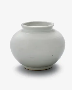 White Porcelain Jar 백자 호, Korea, early 20th century, 983.146.6.