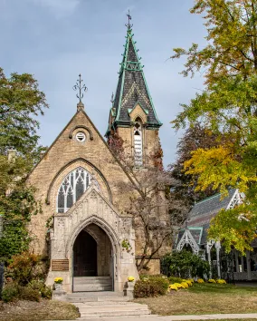 Front entrance to the Necropolis Chapel