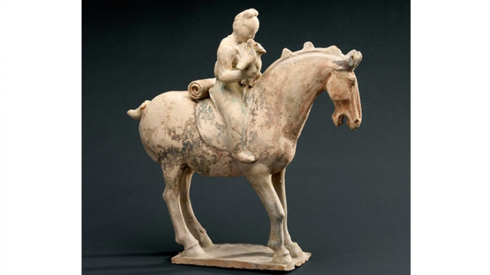 Figurine funéraire à cheval (terre cuite sous glaçure), dynastie Tang (fin du VIIe-premier quart du VIIIe siècle de notre ère) 