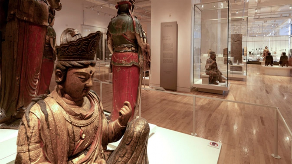 La beauté et le caractère expressif de chaque sculpture témoignent de l’extrême richesse de la tradition sculpturale des provinces du Shanxi et du Henan entre les XIIe et XVe siècles.