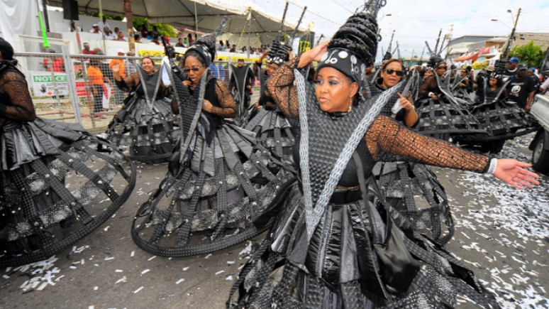 Photo of dancers dressed for carnival