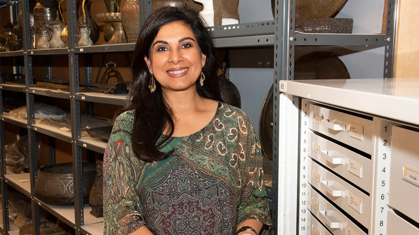 Commissaire d'exposition Fahmida Suleman