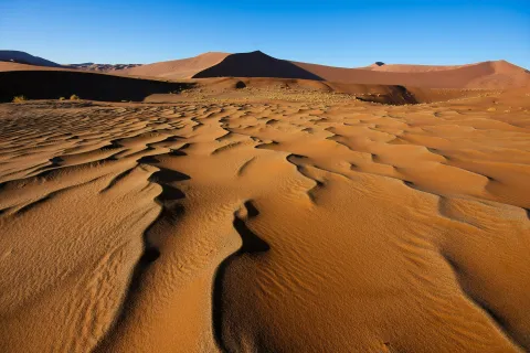Sunrise at Sossusvlei © Andy Bitterer. Sunrise at Sossusvlei © Andy Bitterer.
