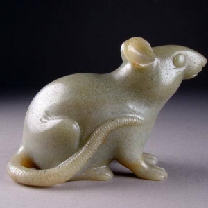 Figure of rat, worked and polished jade.