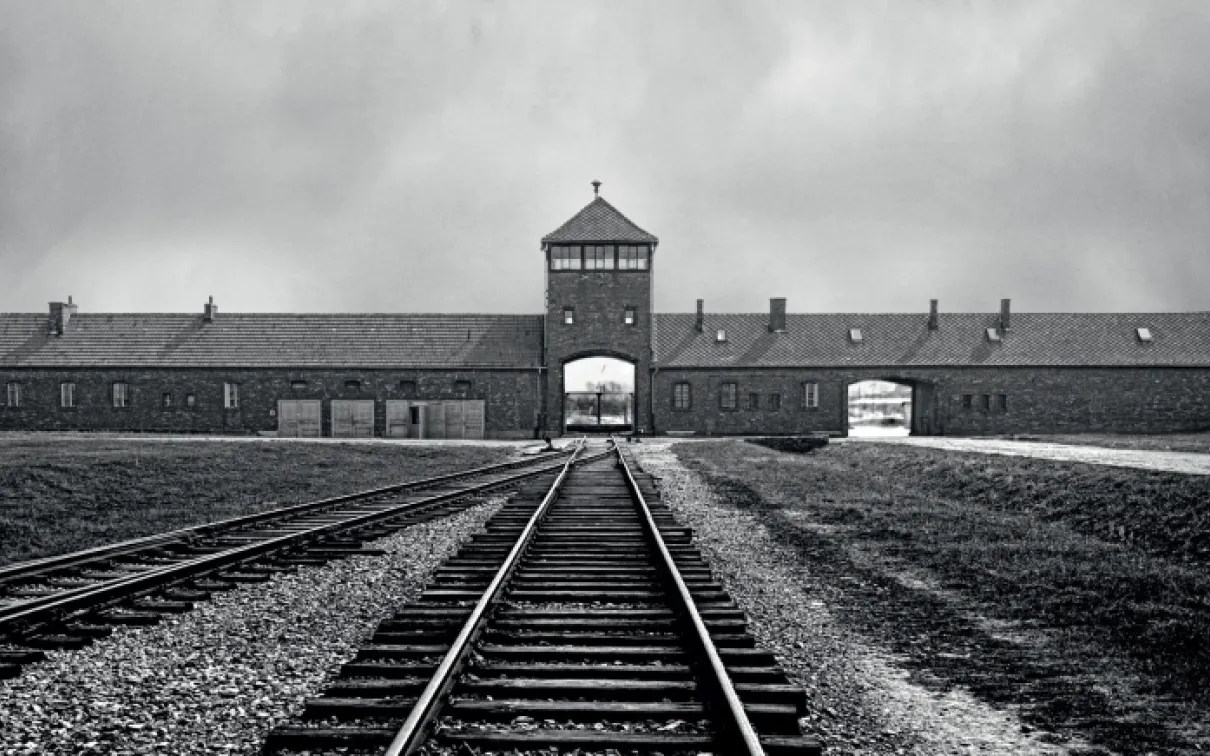 The gate at Birkenau. Image @ Auschwitz-Birkenau Memorial and Museum.