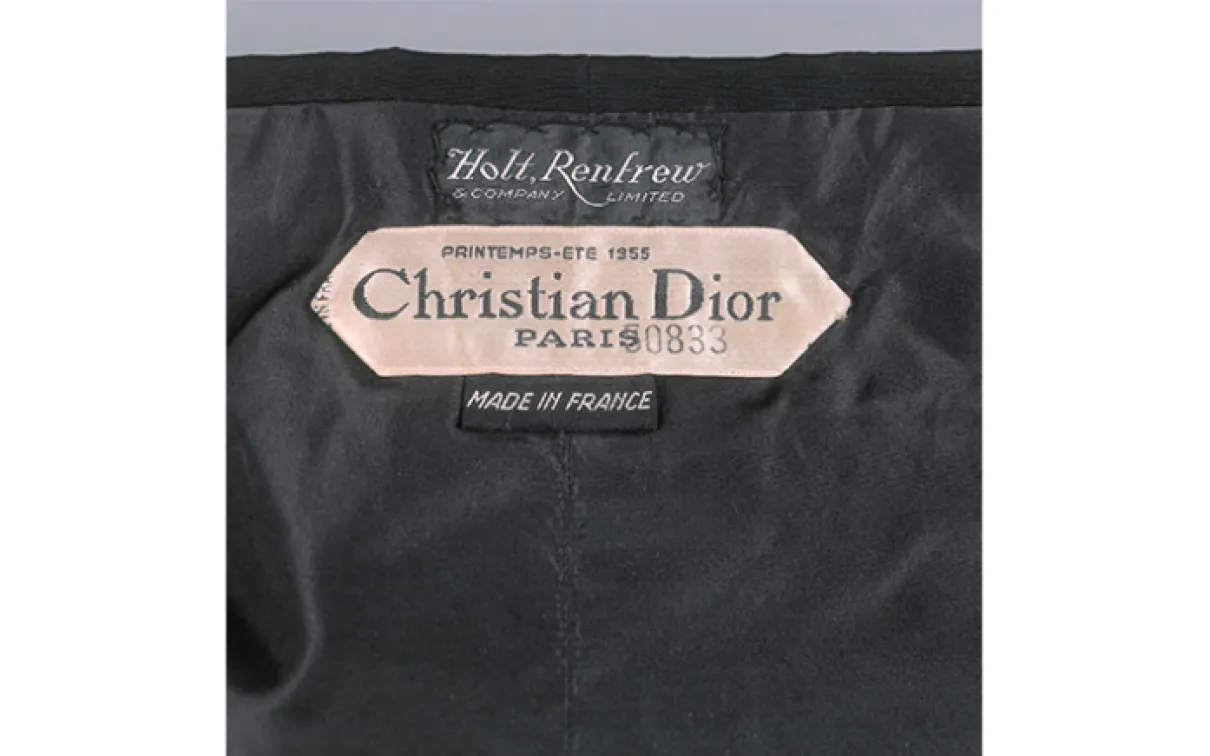 Corsage de robe de cocktail et de dîner : Audacieuse, Ligne A, collection printemps-été 1955. Christian Dior. Fabriqué à Paris, France ; porté au Canada. 1955. Faille de soie. 964.152.1.A Don de Mrs. David Meltzer.