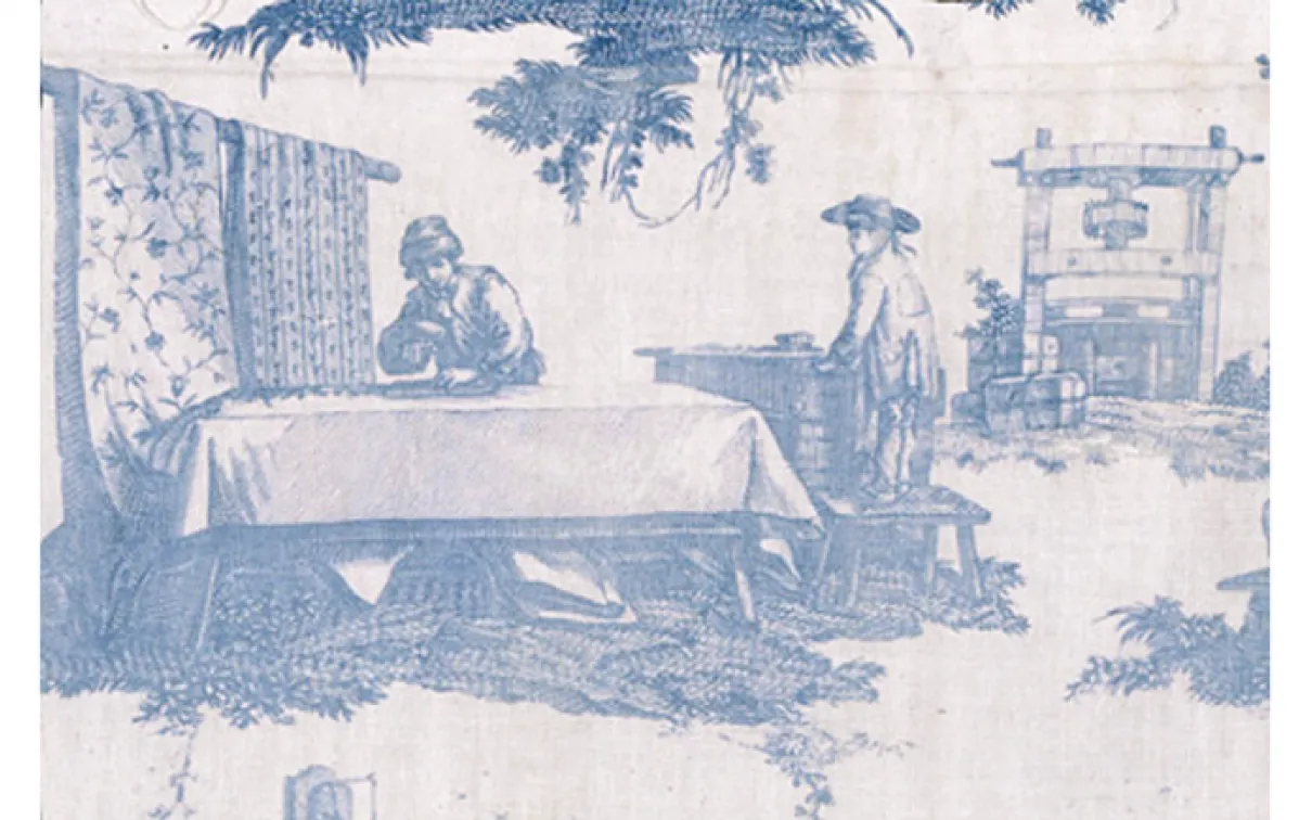 Fragment de textile intitulé Les Travaux de la Manufacture. Jean Baptiste Huet (peintre français, 1745 - 1811) pour Oberkampf. Jouy-en-Josas, France. 1783-1784. Tabby de coton imprimé à la plaque de cuivre. 934.4.443.A Collection Harry Wearne, Don de Mme Harry Wearne. [Image 1 : gravure sur bois]. [Image 2 : impression sur cuivre].