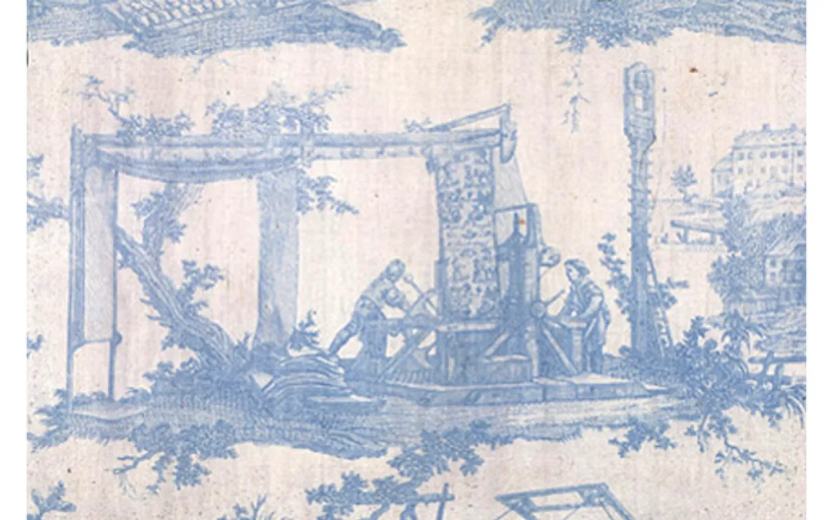 Fragment de textile intitulé Les Travaux de la Manufacture. Jean Baptiste Huet (peintre français, 1745 - 1811) pour Oberkampf. Jouy-en-Josas, France. 1783-1784. Tabby de coton imprimé à la plaque de cuivre. 934.4.443.A Collection Harry Wearne, Don de Mme Harry Wearne. [Image 1 : gravure sur bois]. [Image 2 : impression sur cuivre].