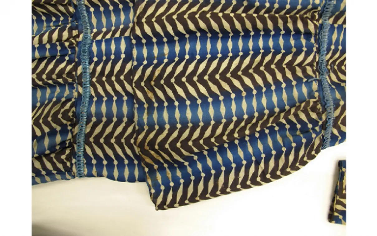 Robe de femme. Canada. Années 1830-40. Coton imprimé. 2014.62.9 Don de Katherine Cleaver de la Collection Cleaver-Suddon.