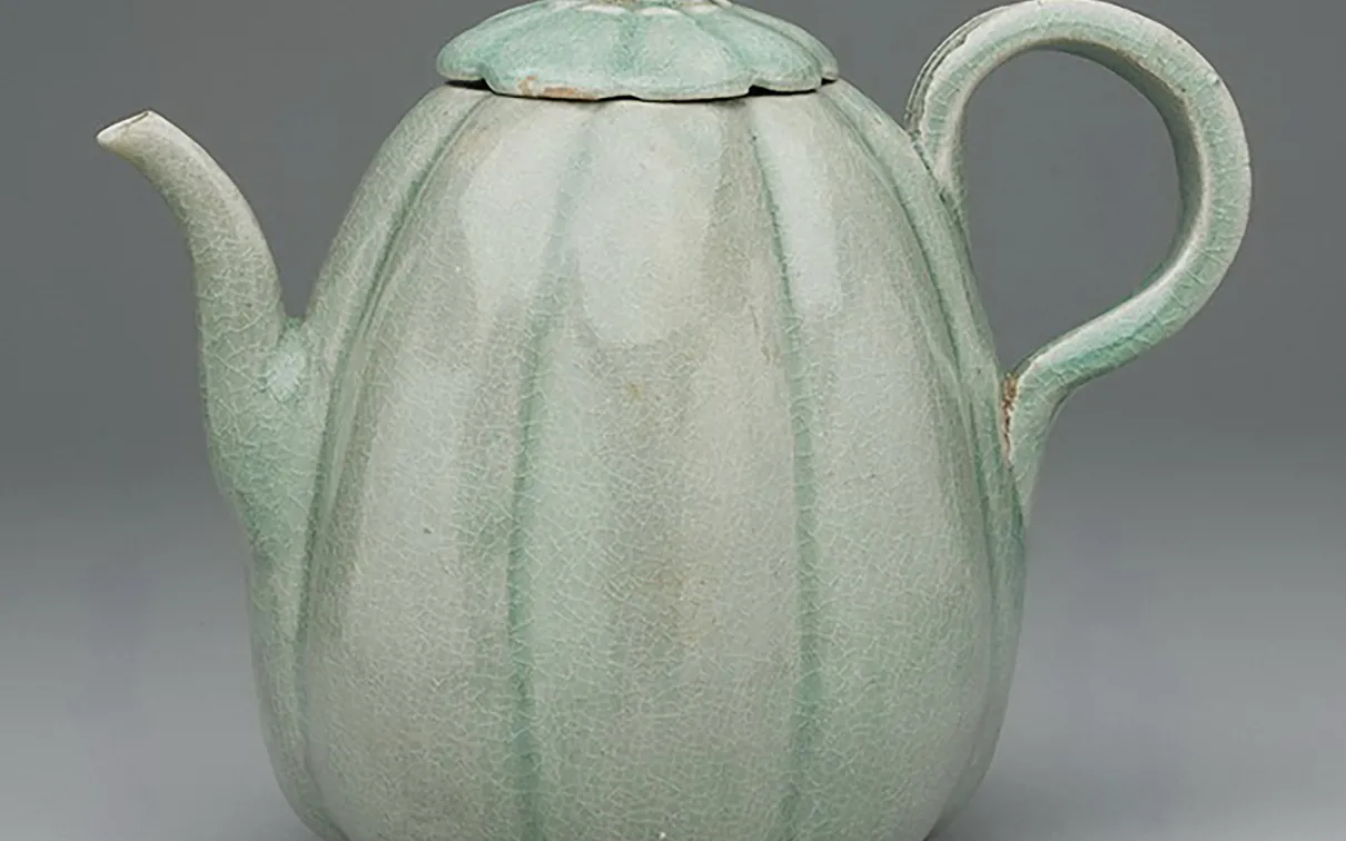 Lidded Ewer in the Shape of a Melon, Korea, 12th century, 2003.68.21.1-2.