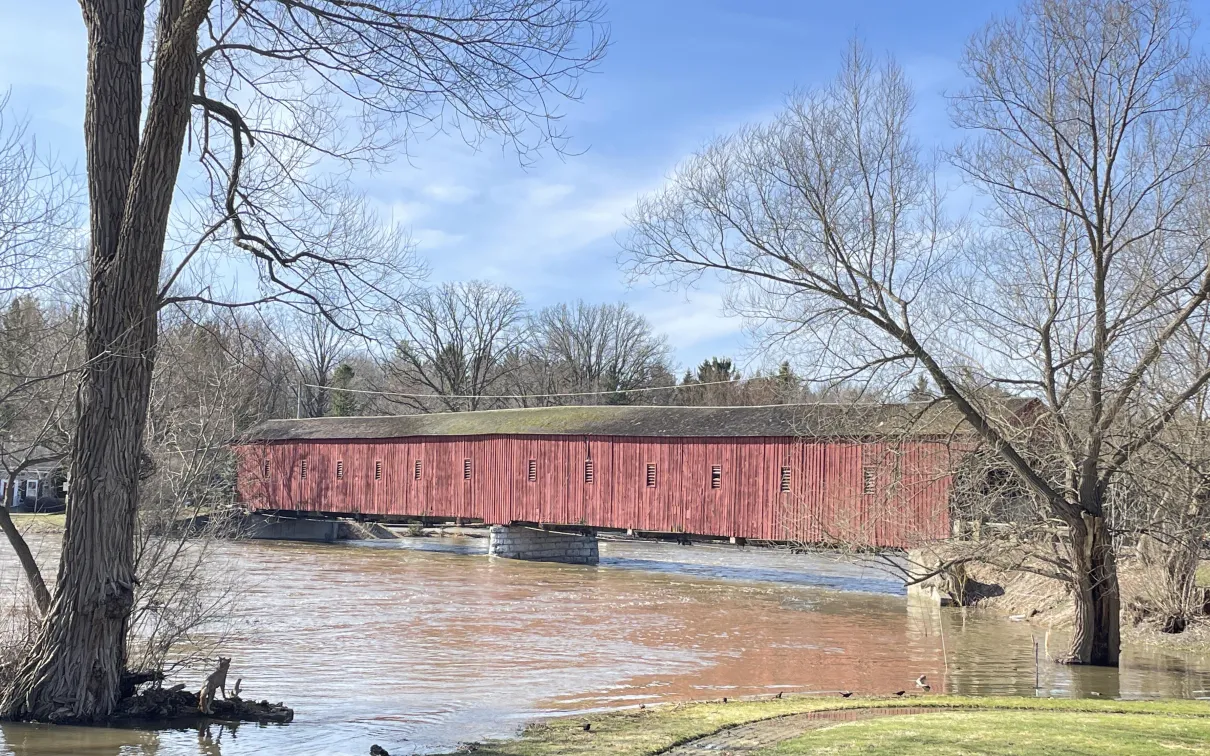 Covered Kissing bridge