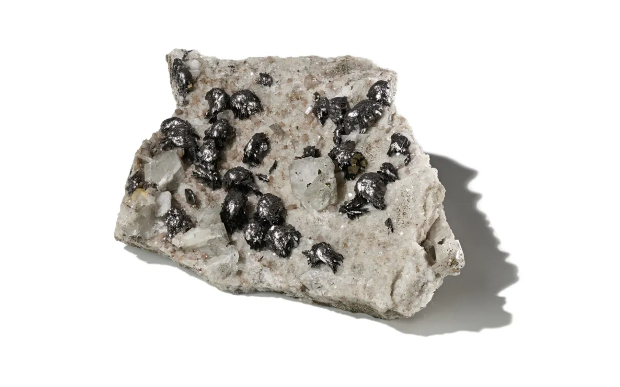 Graphite (from Haliburton), Ontario, Canada. Image ©ROM.