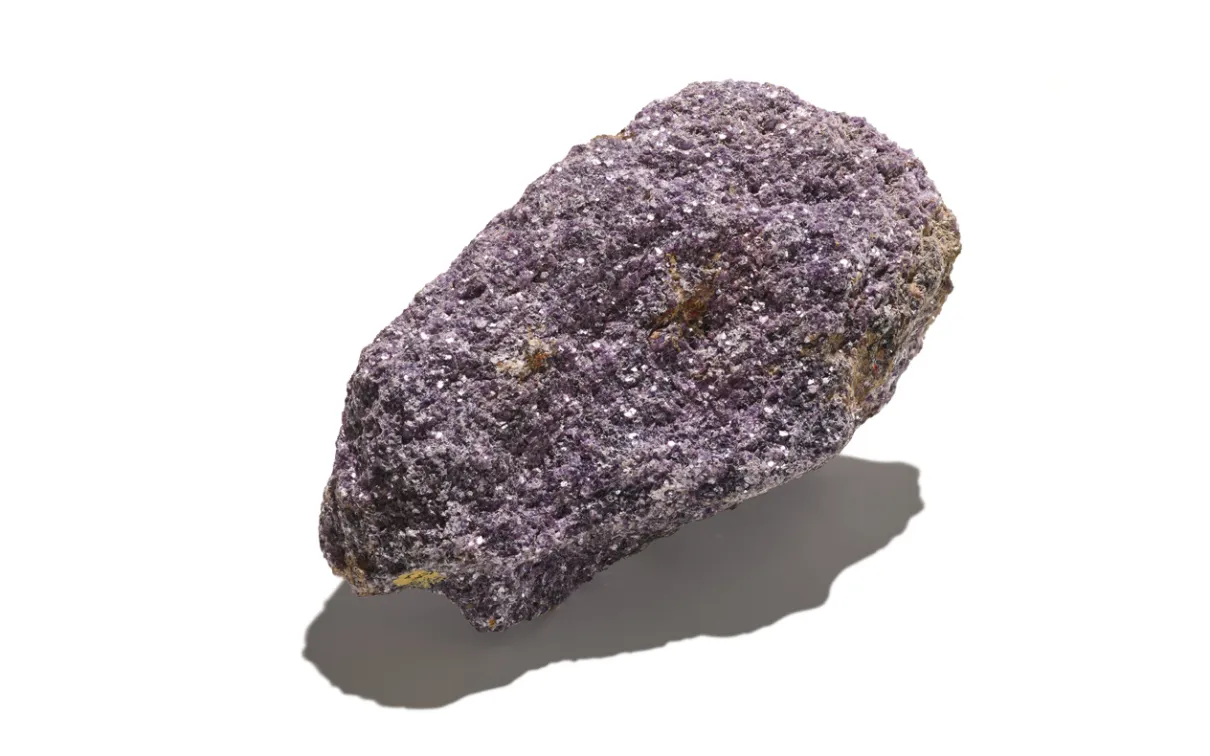 Lithium (in lepidolite from Silver Leaf Mine), Manitoba, Canada. Image ©ROM. Lithium (in lepidolite from Silver Leaf Mine), Manitoba, Canada. Image ©ROM.