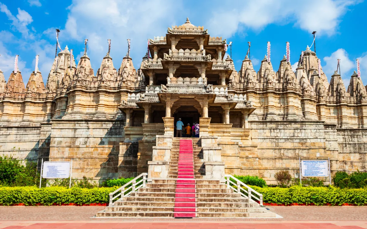 A stone building with many pillars