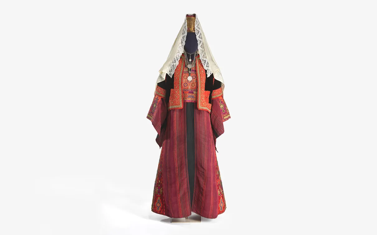 Bridal ensemble, 1910 – 1930, Bethlehem, Palestine
