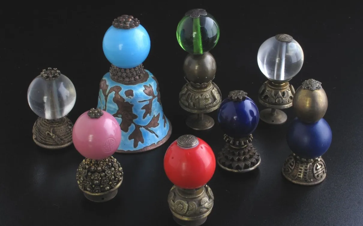 Image of Hat Spheres.

