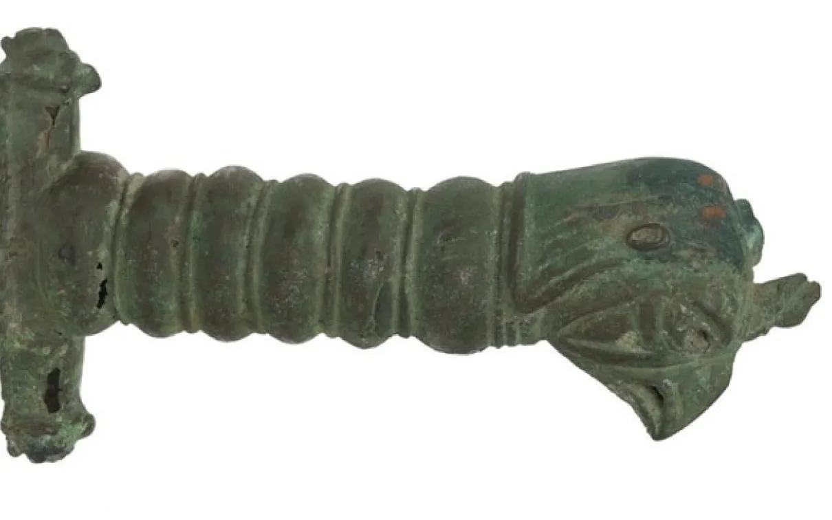 Romano-Egyptian sword hilt number 910.175.328 (ROM Photography)
