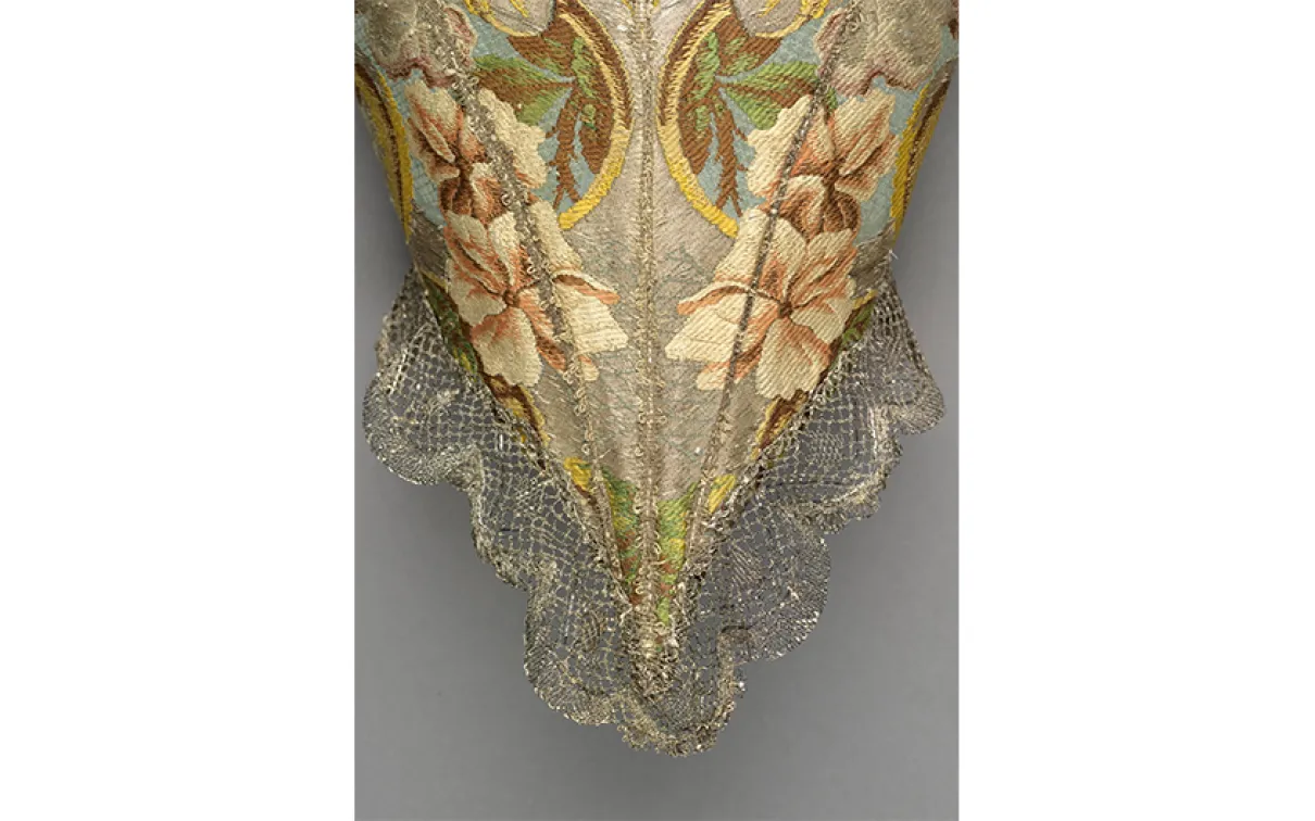 Young girl’s stays