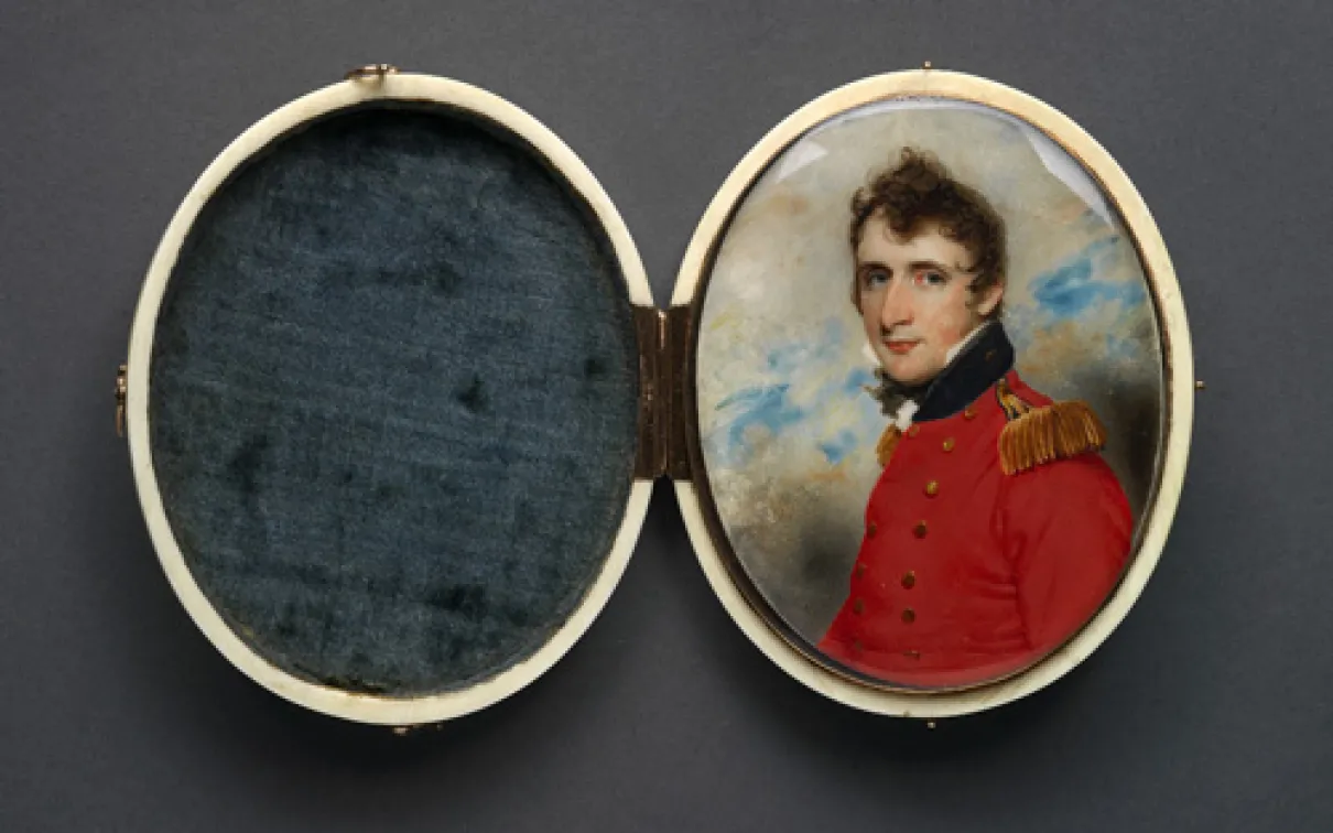 Portrait d'un homme en uniforme militaire