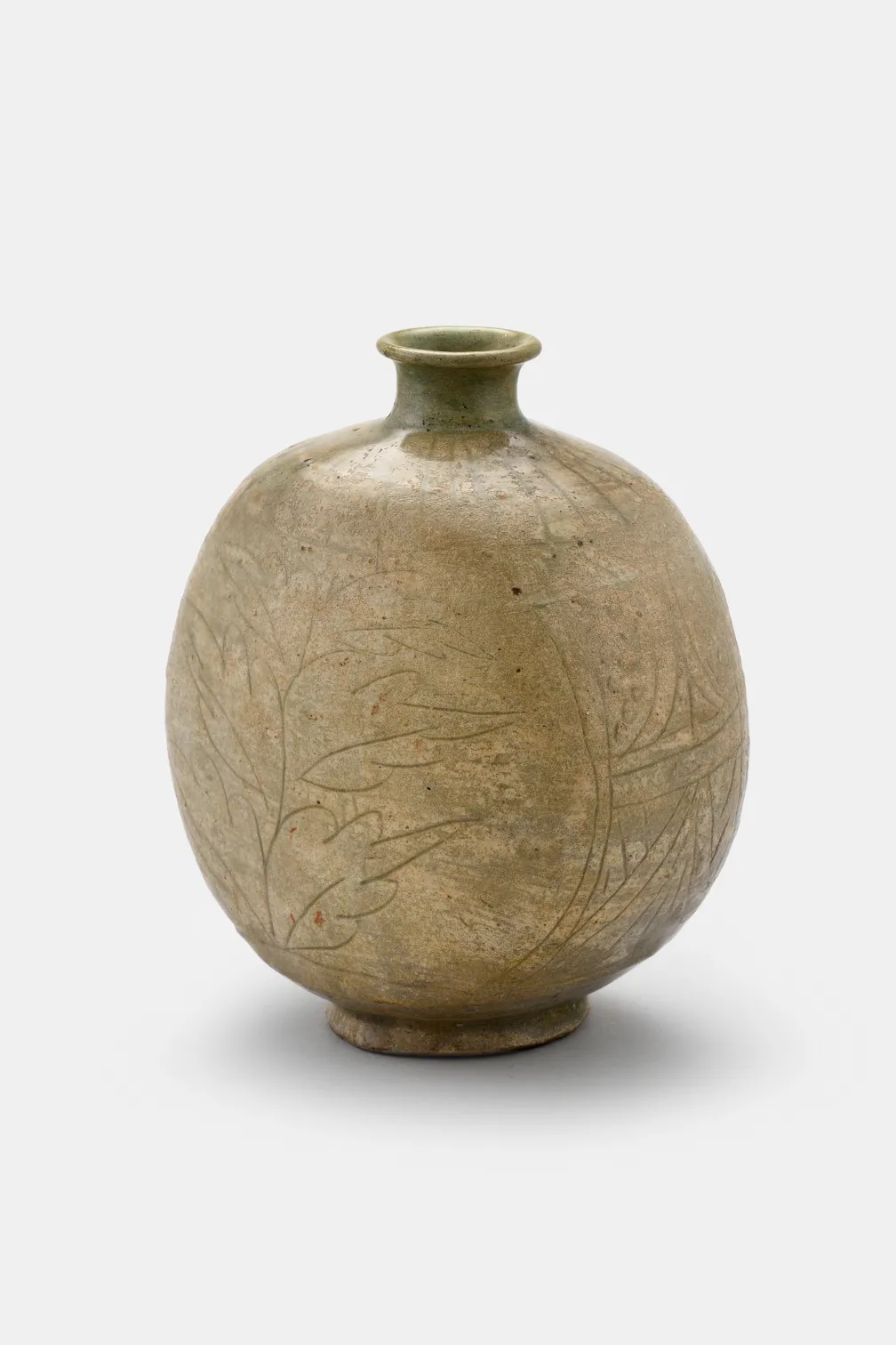 Buncheong Flattened Bottle with Incised Peony and Foliage Design 분청사기음각 모란엽문 편병, Korea, late 15th century, 992.127.1.