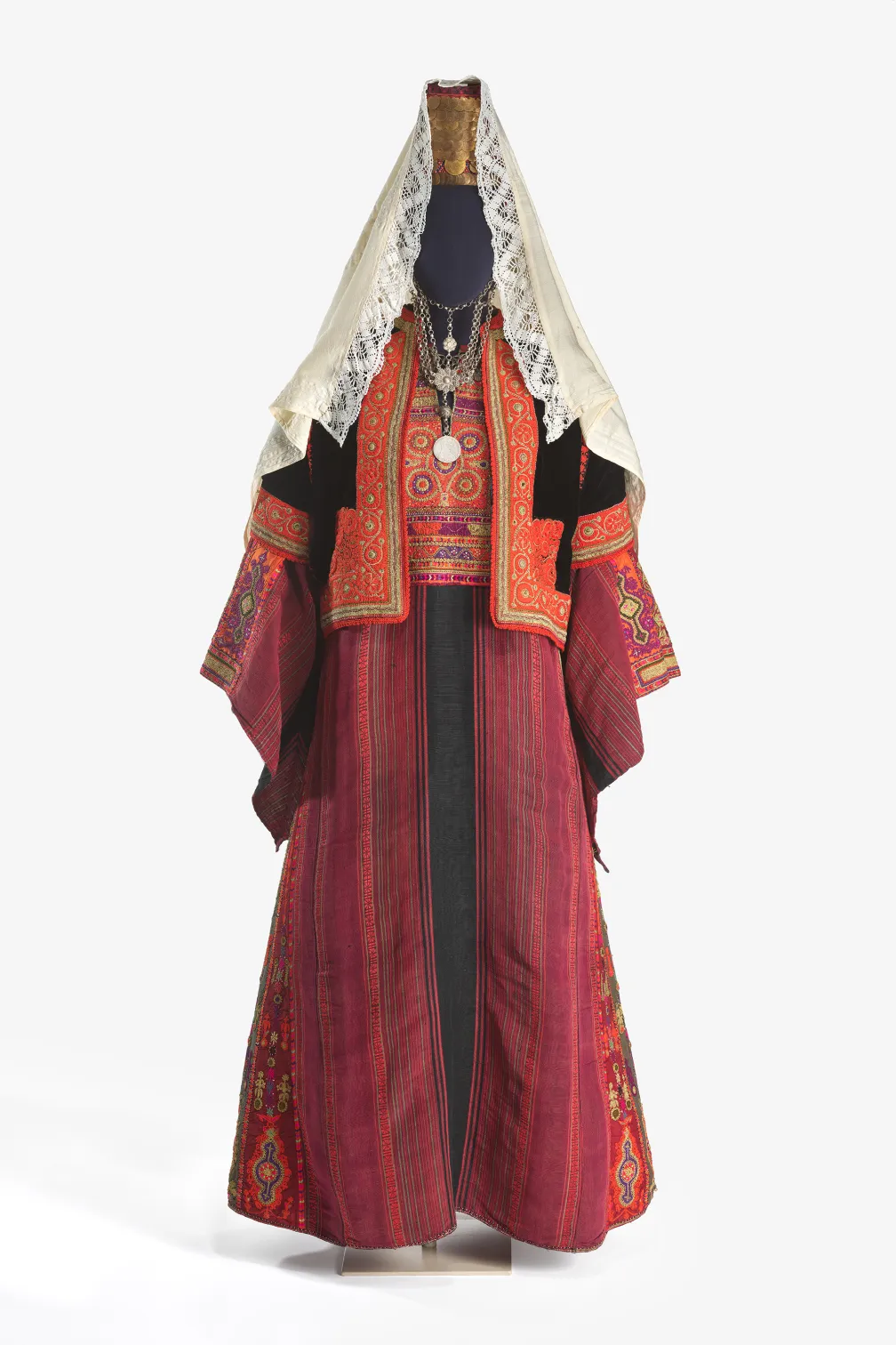 Bridal ensemble, 1910–1930, Bethlehem, Palestine. © ROM