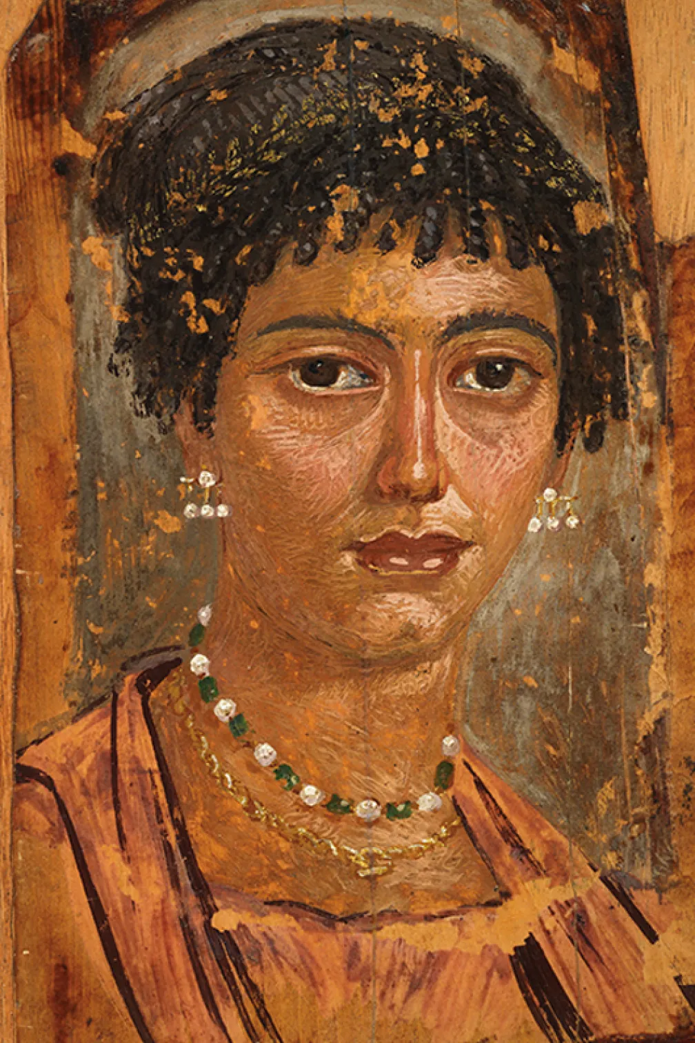 Les portraits réalistes de momies d'hommes, de femmes et d'enfants.  Les portraits du Fayoum sont considérés comme des créations spéciales et uniques d'une société cosmopolite et multiculturelle qui s'est épanouie dans l'Égypte romaine. 